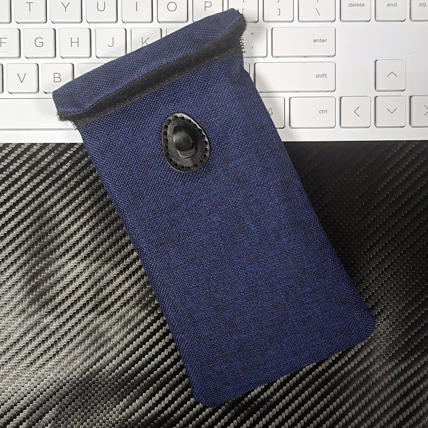 Cell phone signal shielding bag